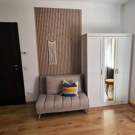 Il Gatto Stanco B&B Арона Экстерьер фото